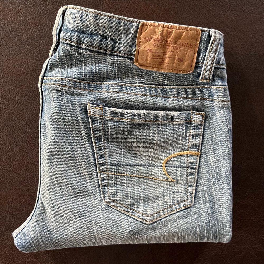 Woman's American Eagle Low Rise Jeans
